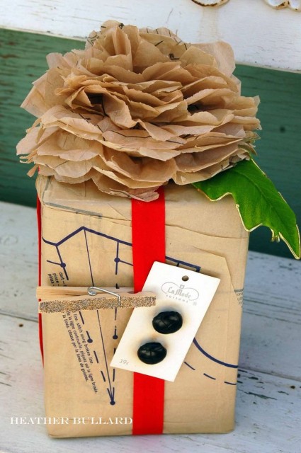 20 Fun and Creative Ideas of how to wrap your gifts at the36thavenue.com  ...So cute!
