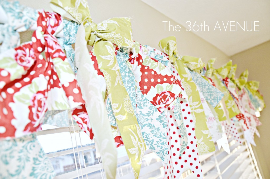 DIY No-Sew Window Valance Tutorial at the36thavenue.com ...Pin it NOW and make it later! 