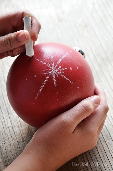 Handmade Ornaments - See how you can transform any color surface into chalkboard. Such a fun and easy way to give your old ornaments a new look.
