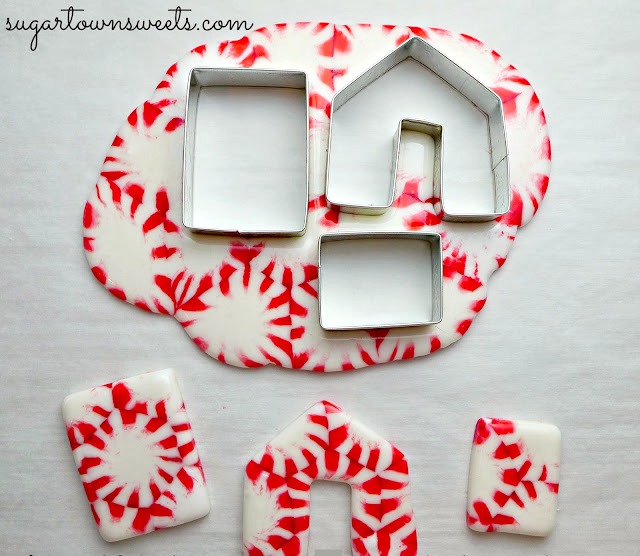 Super cute Mini Mug #Christmas House Tutorial using melted Peppermint Candy… ADORABLE!