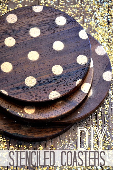 Make these DIY Coasters in less than a minute… I am loving the GOLD! @the36thavenue  #gifts #gold #diy 