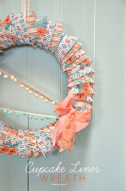 How to make a wreath using cupcake liners. Easy tutorial @the36thavenue #wreath #diy