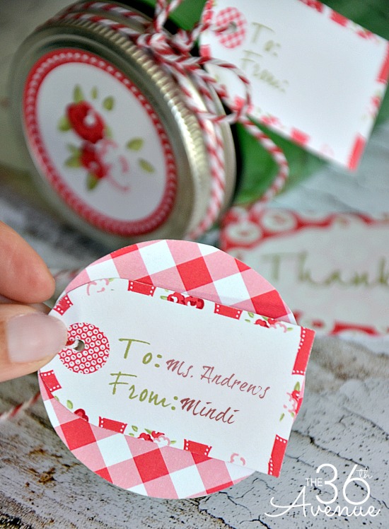 Adorable Free Printables and Jar Gift Idea at the36thavenue.com #herritagecollection #contest 