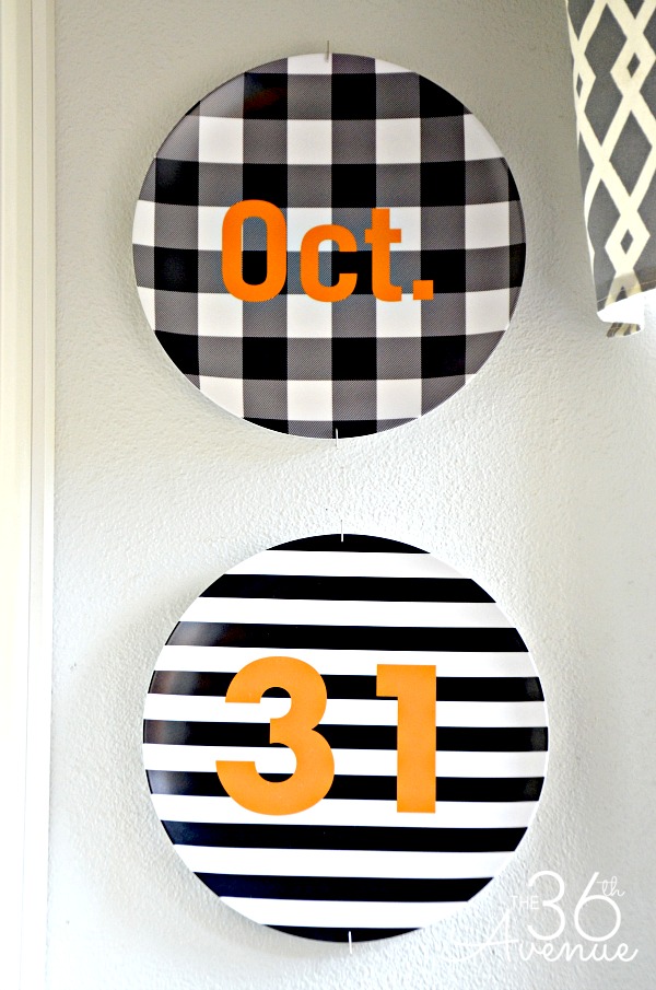 Halloween Decor Ideas by the36thavenue.com #shutterflydecor