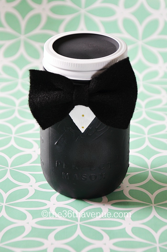 Mason Jar Crafts- DIY Groom and Bride Jars at the36thavenue.com Cutest wedding gift ever!