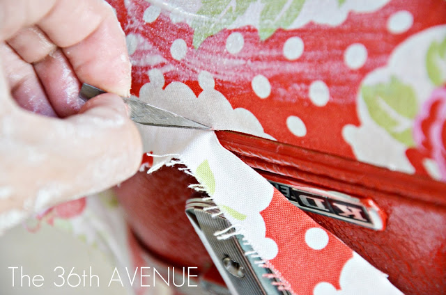 DIY - Crafts : Decoupage Suitcase  Tutorial at the36thavenue.com Pin it now and make it later!