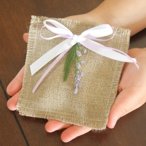 Lavender Vanilla Sachet - easy Mother's Day gift idea!
