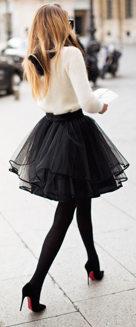 HOLIDAY OUTFIT IDEAS -  The Holiday Season is here! Christmas Parties and New Years will be here before we know it! These Top 10 Holiday Outfit Ideas  are comfortable, adorable, festive, and super cute. Winter fashion has never looked this fabulous before! PIN IT NOW and wear it later!