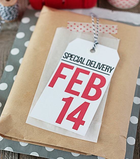 Valentine Gift Ideas - Adorable ways to wish your loved ones a Happy Valentine's Day! PIN IT NOW and make it later! 