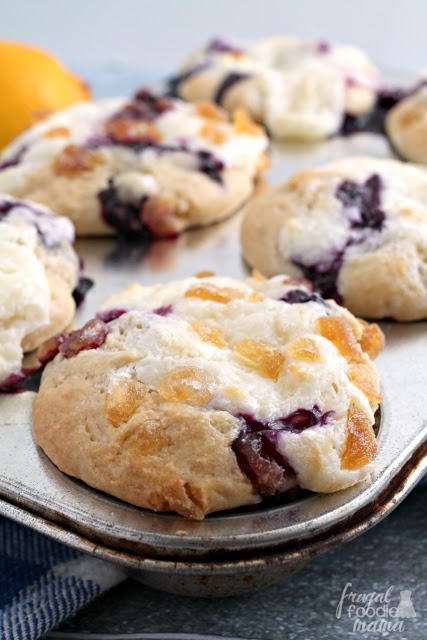 Blueberry-Lemon-Cream-Cheese-Muffins-4