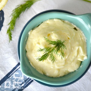 Recipes - How to make Homemade Mayonnaise. Just four ingredients and 5 minutes to make!