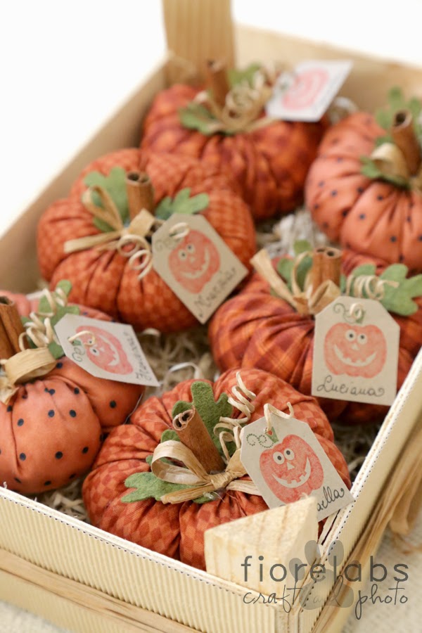 Fall Decor and DIY Pumpkin Tutorials that are perfect to decorate your home for Thanksgiving and Halloween. Pin it now and make them later.